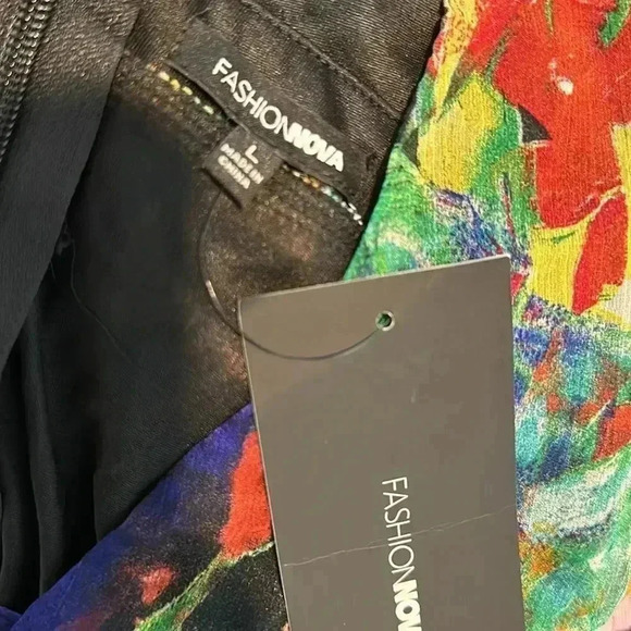 Fashion Nova Floral Dress - Picture 15 of 15